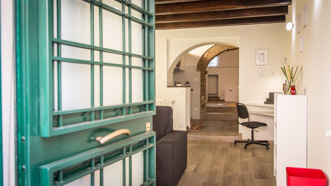 Rental In Rome Trastevere White Exterior photo